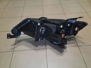 bontott MITSUBISHI OUTLANDER Jobb Fényszóró