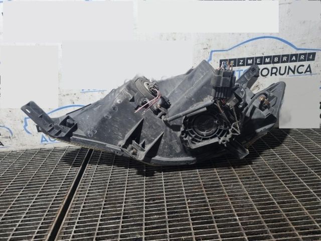 bontott MITSUBISHI OUTLANDER Jobb Fényszóró