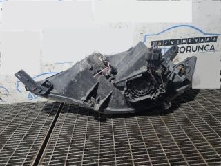 bontott MITSUBISHI OUTLANDER Jobb Fényszóró