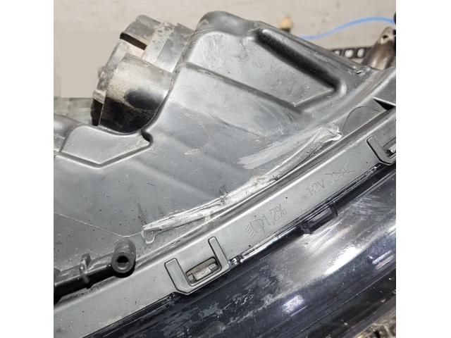 bontott MITSUBISHI OUTLANDER Jobb Fényszóró