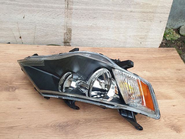 bontott MITSUBISHI OUTLANDER Jobb Fényszóró