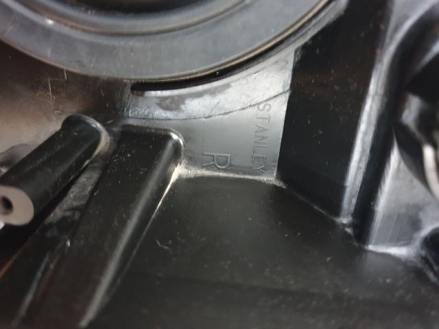 bontott MITSUBISHI OUTLANDER Jobb Fényszóró