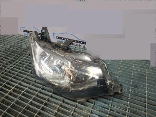 bontott MITSUBISHI OUTLANDER Jobb Fényszóró