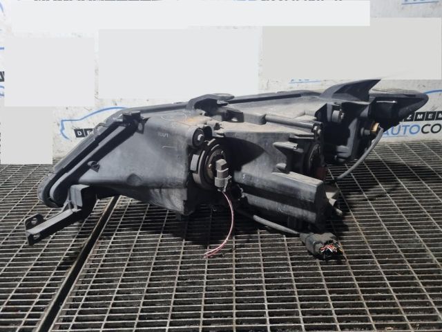 bontott MITSUBISHI OUTLANDER Jobb Fényszóró