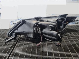 bontott MITSUBISHI OUTLANDER Jobb Fényszóró