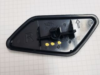 bontott MITSUBISHI OUTLANDER Jobb Fényszórómosó Fedél