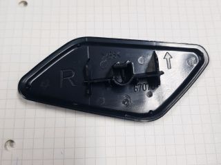 bontott MITSUBISHI OUTLANDER Jobb Fényszórómosó Fedél