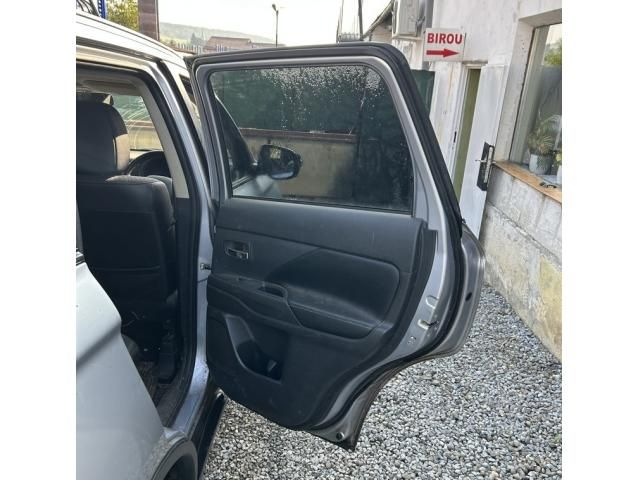 bontott MITSUBISHI OUTLANDER Jobb hátsó Ajtó (Üres lemez)
