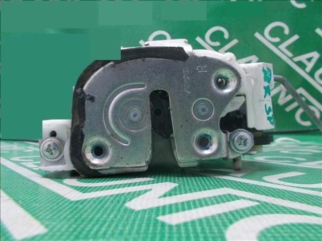 bontott MITSUBISHI OUTLANDER Jobb hátsó Ajtózár