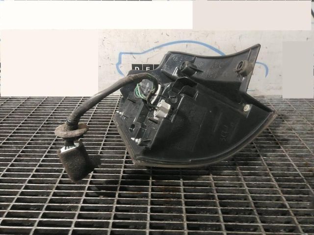 bontott MITSUBISHI OUTLANDER Jobb Hátsó Lámpa