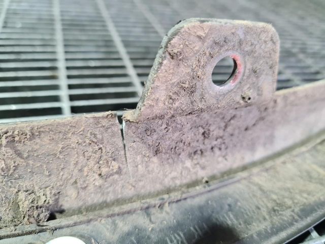 bontott MITSUBISHI OUTLANDER Jobb hátsó Sárvédő Díszléc