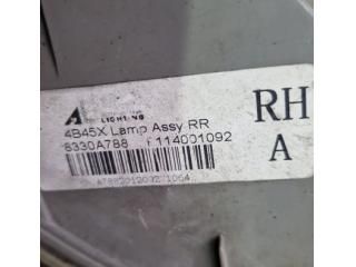 bontott MITSUBISHI OUTLANDER Jobb Külső Hátsó Lámpa