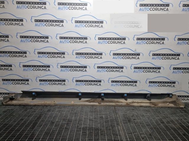 bontott MITSUBISHI OUTLANDER Jobb Küszöb