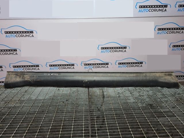 bontott MITSUBISHI OUTLANDER Jobb Küszöb