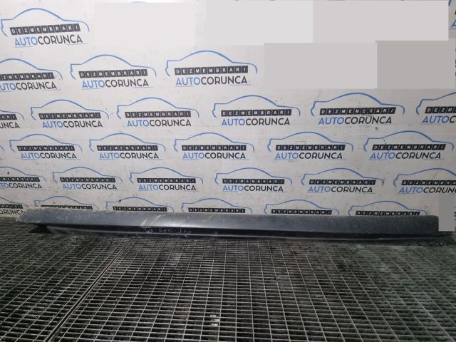 bontott MITSUBISHI OUTLANDER Jobb Küszöb