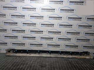 bontott MITSUBISHI OUTLANDER Jobb Küszöb