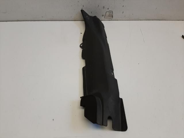 bontott MITSUBISHI OUTLANDER Jobb Sárvédő Csavar Burkolat