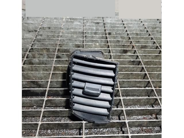 bontott MITSUBISHI OUTLANDER Jobb Szellőző