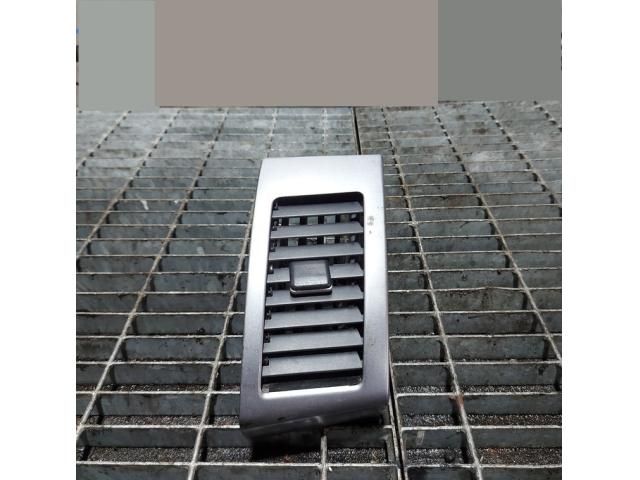 bontott MITSUBISHI OUTLANDER Jobb Szellőző