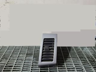 bontott MITSUBISHI OUTLANDER Jobb Szellőző