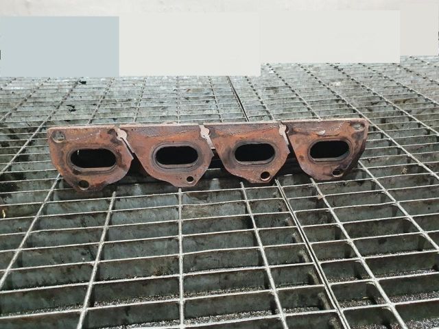 bontott MITSUBISHI OUTLANDER Kipufogó Közösítő