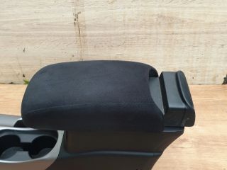 bontott MITSUBISHI OUTLANDER Könyöklő