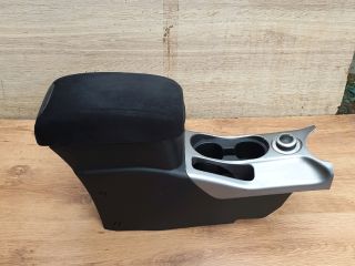 bontott MITSUBISHI OUTLANDER Könyöklő