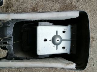 bontott MITSUBISHI OUTLANDER Könyöklő