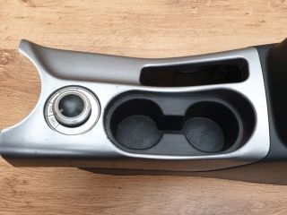 bontott MITSUBISHI OUTLANDER Könyöklő