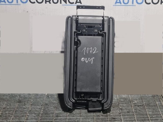 bontott MITSUBISHI OUTLANDER Könyöklő