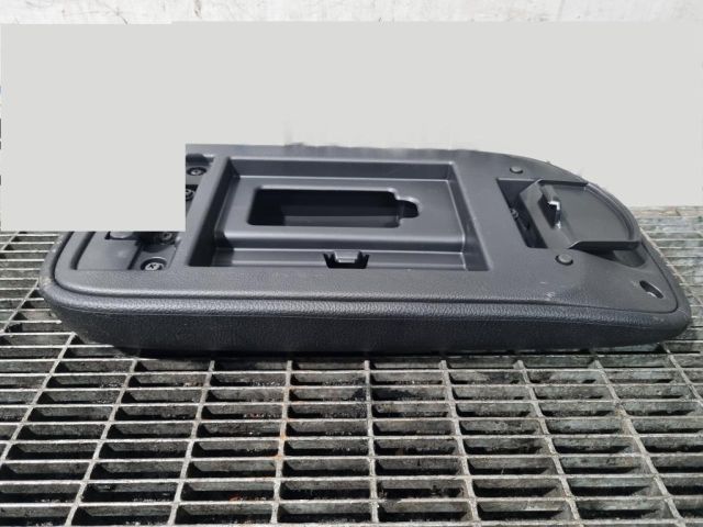 bontott MITSUBISHI OUTLANDER Könyöklő