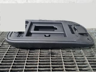 bontott MITSUBISHI OUTLANDER Könyöklő