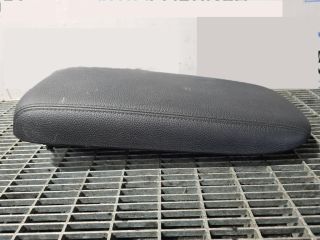 bontott MITSUBISHI OUTLANDER Könyöklő