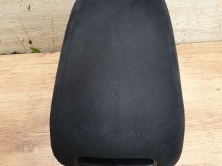 bontott MITSUBISHI OUTLANDER Könyöklő