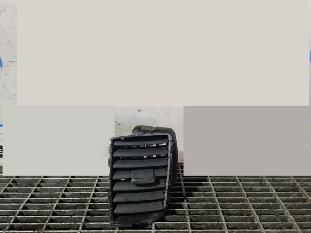 bontott MITSUBISHI OUTLANDER Középső Szellőző