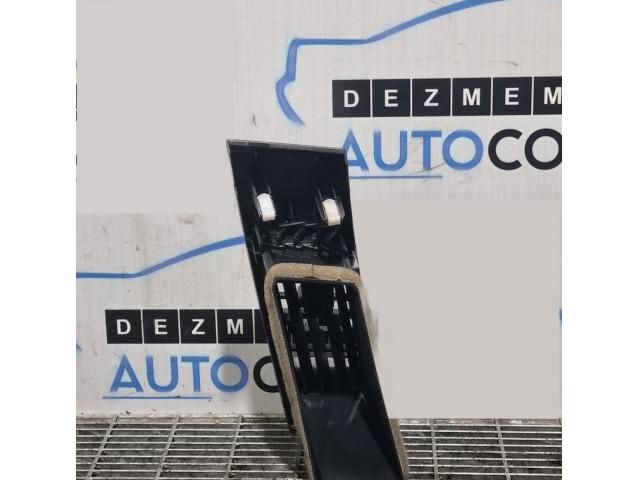 bontott MITSUBISHI OUTLANDER Középső Szellőző