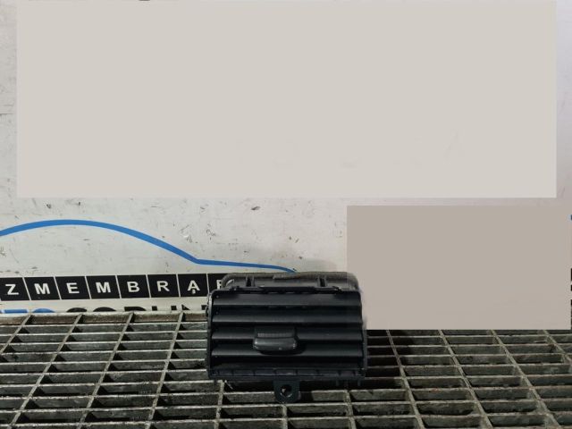 bontott MITSUBISHI OUTLANDER Középső Szellőző