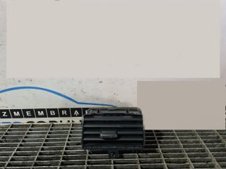 bontott MITSUBISHI OUTLANDER Középső Szellőző