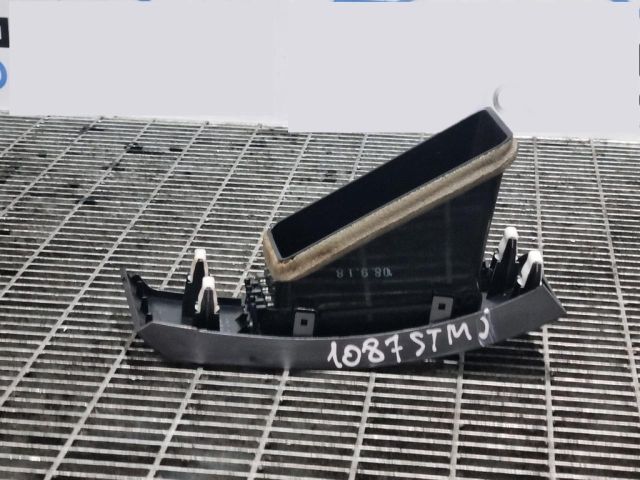 bontott MITSUBISHI OUTLANDER Középső Szellőző