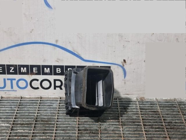 bontott MITSUBISHI OUTLANDER Középső Szellőző