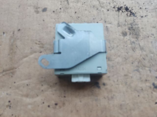 bontott MITSUBISHI OUTLANDER Központizár Elektronika