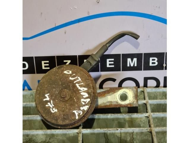 bontott MITSUBISHI OUTLANDER Kürt