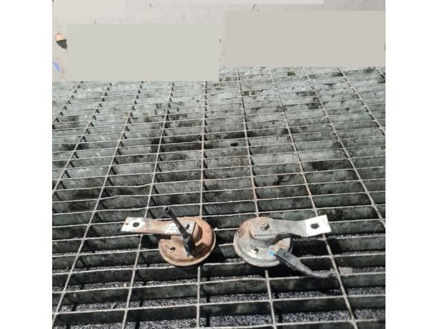 bontott MITSUBISHI OUTLANDER Kürt