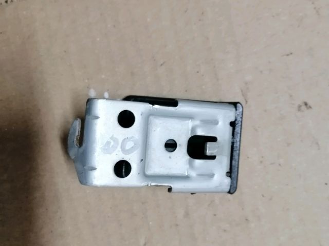 bontott MITSUBISHI OUTLANDER Motorháztető Nyitó Kar / Gomb