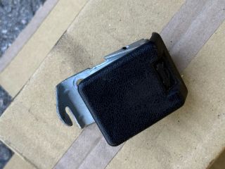 bontott MITSUBISHI OUTLANDER Motorháztető Nyitó Kar / Gomb