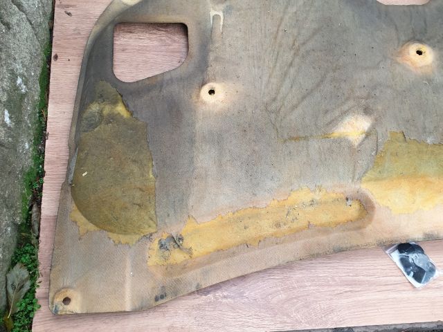 bontott MITSUBISHI OUTLANDER Motorháztető Szigetelés