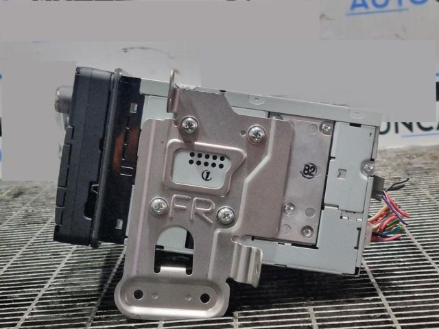 bontott MITSUBISHI OUTLANDER Navigációs Fejegység