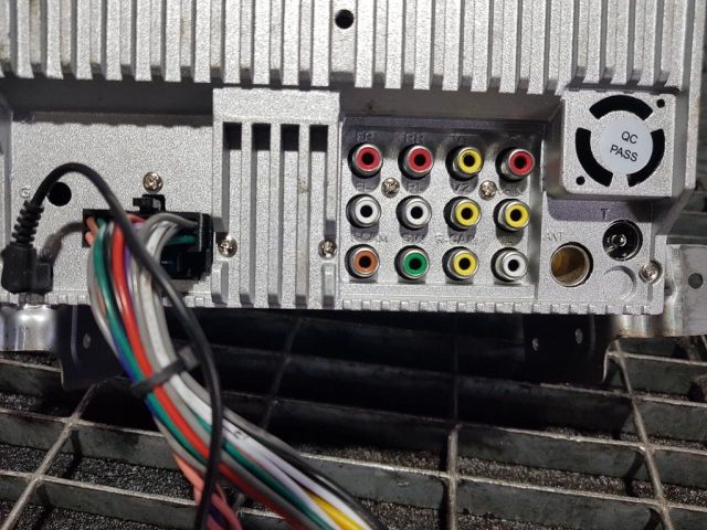 bontott MITSUBISHI OUTLANDER Navigációs Fejegység