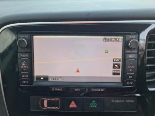 bontott MITSUBISHI OUTLANDER Navigációs Fejegység