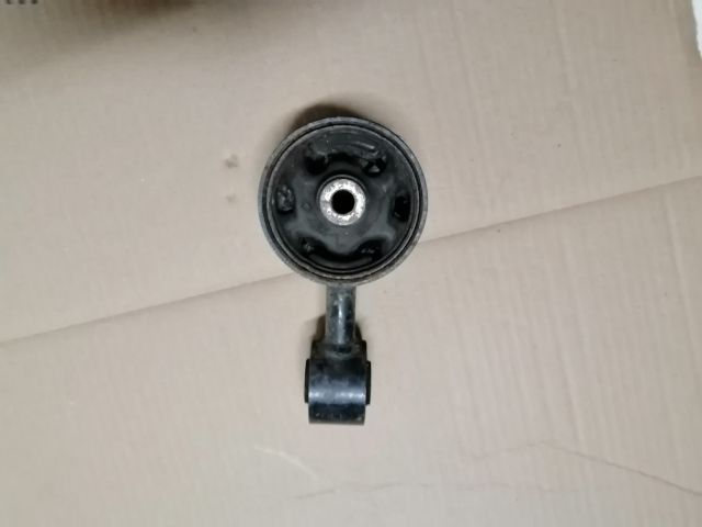 bontott MITSUBISHI OUTLANDER Nyomatéktartó Bak